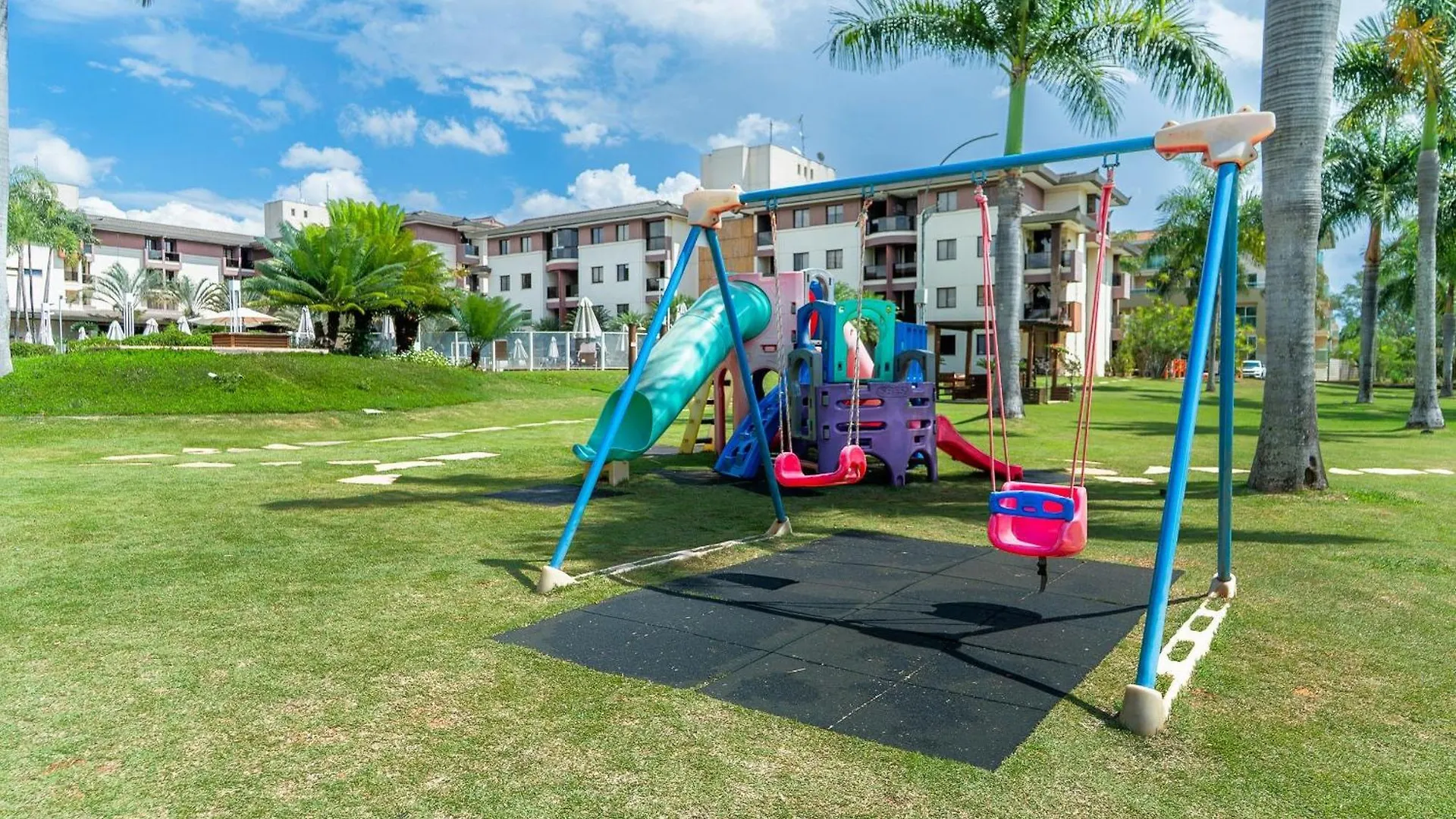 Life Resort Beira Lago Prox A Esplanada Brasilia